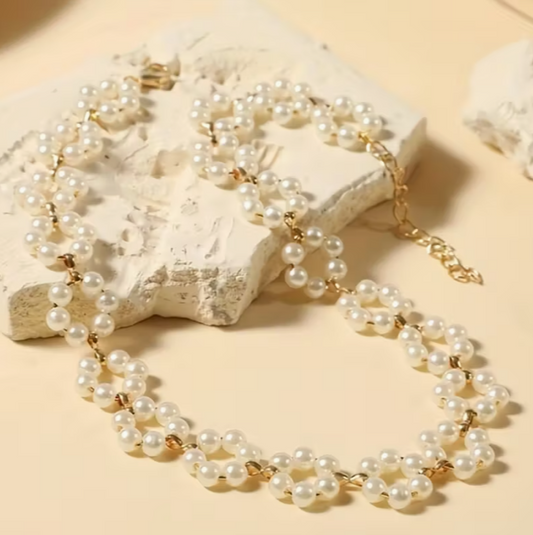 JQ7221 Women's Retro Minimalist Imitation Pearl Necklace - Golden-Tone Chain with White Imitation Pearl, Lightweight Elegant Clavicle Chain for Daily Wear & Parties, Timeless Versatile Jewelry Gift, Party Accessory