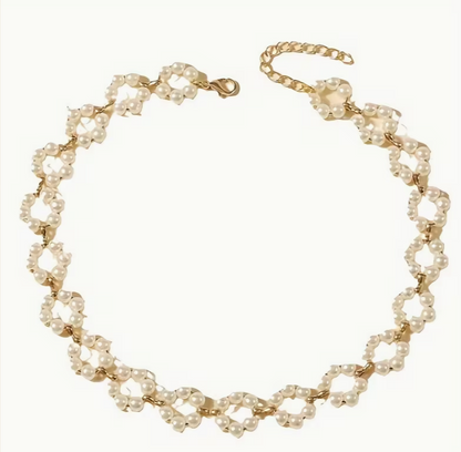 JQ7221 Women's Retro Minimalist Imitation Pearl Necklace - Golden-Tone Chain with White Imitation Pearl, Lightweight Elegant Clavicle Chain for Daily Wear & Parties, Timeless Versatile Jewelry Gift, Party Accessory