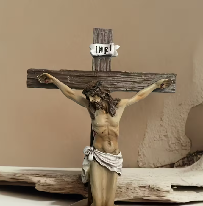 Traditional Cross Wall Hanging - Resin Statue of the Cross - Suitable for Christmas, Easter, and New Year Seasonal Religious Home Decorations - Universal Decoration, Handmade Without Electricity